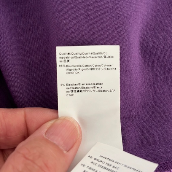 EUC Hugo Boss tshirt - Picture 8 of 9